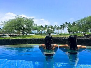 Oceanfront infinity pool at Kolea Beach Club looking directly at A'Bay beach
