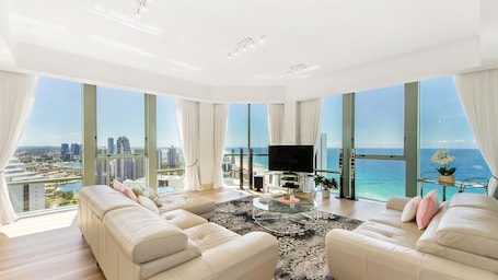 Amazing views from the spacious living areas.