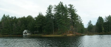 Long Pond Cabin On Beautiful Long Pond