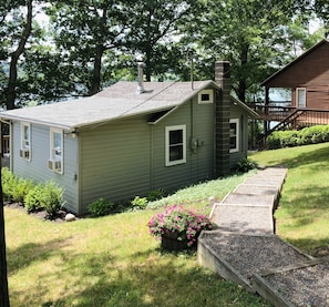 Steps down to cottage from parking area.