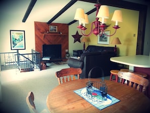 Second Floor Family Room w/Flat Screen TV, Game Table, and Gas Fireplace