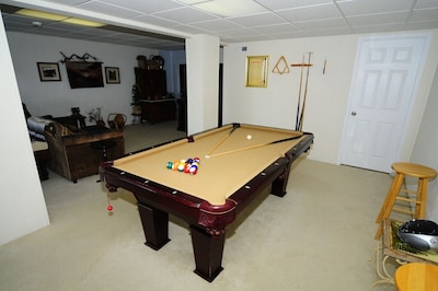 Family-friendly Victorian Chalet, 3 Levels With Pool Table