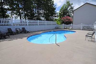 Family-friendly Victorian Chalet, 3 Levels With Pool Table