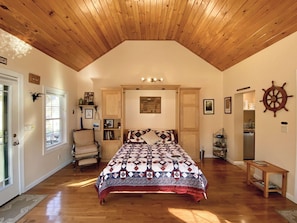 Comfortable Queen Bed, Deluxe Linens.