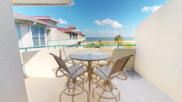 304_Desoto_Beach_Club-09132023_154330