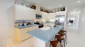 304_Desoto_Beach_Club-09132023_154900