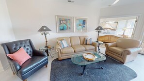 304_Desoto_Beach_Club-09132023_153707