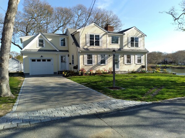 Front of house & garage