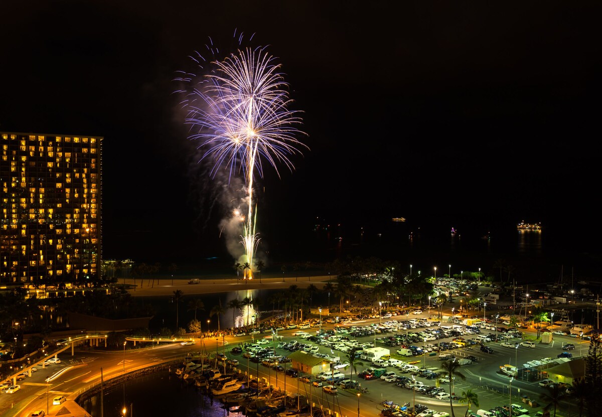 Luxury, Corner = Twice the View, Oceanfront, Yacht Harbor, Friday Fireworks FAB!