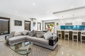 Lounge Room/Kitchen