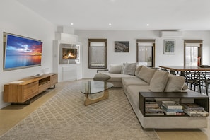 Lounge Room