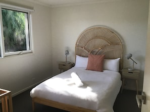 Bedroom 3 (Double Bed & Cot)