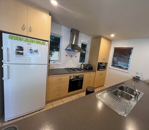 ALL APPLIANCES ARE MODERN & EASY TO OPERATE