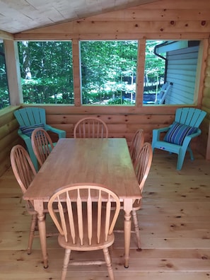 Screened in Porch