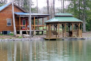 romantic cabin in TN- Private gazebo