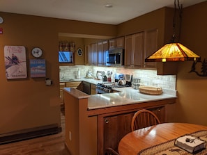 2020 newly renovated Kitchen with all new cabinets, countertop and appliances