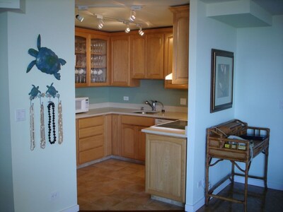 HUGE SAVINGS!  Beautiful Ocean View Maui Condo!  BOOK NOW!