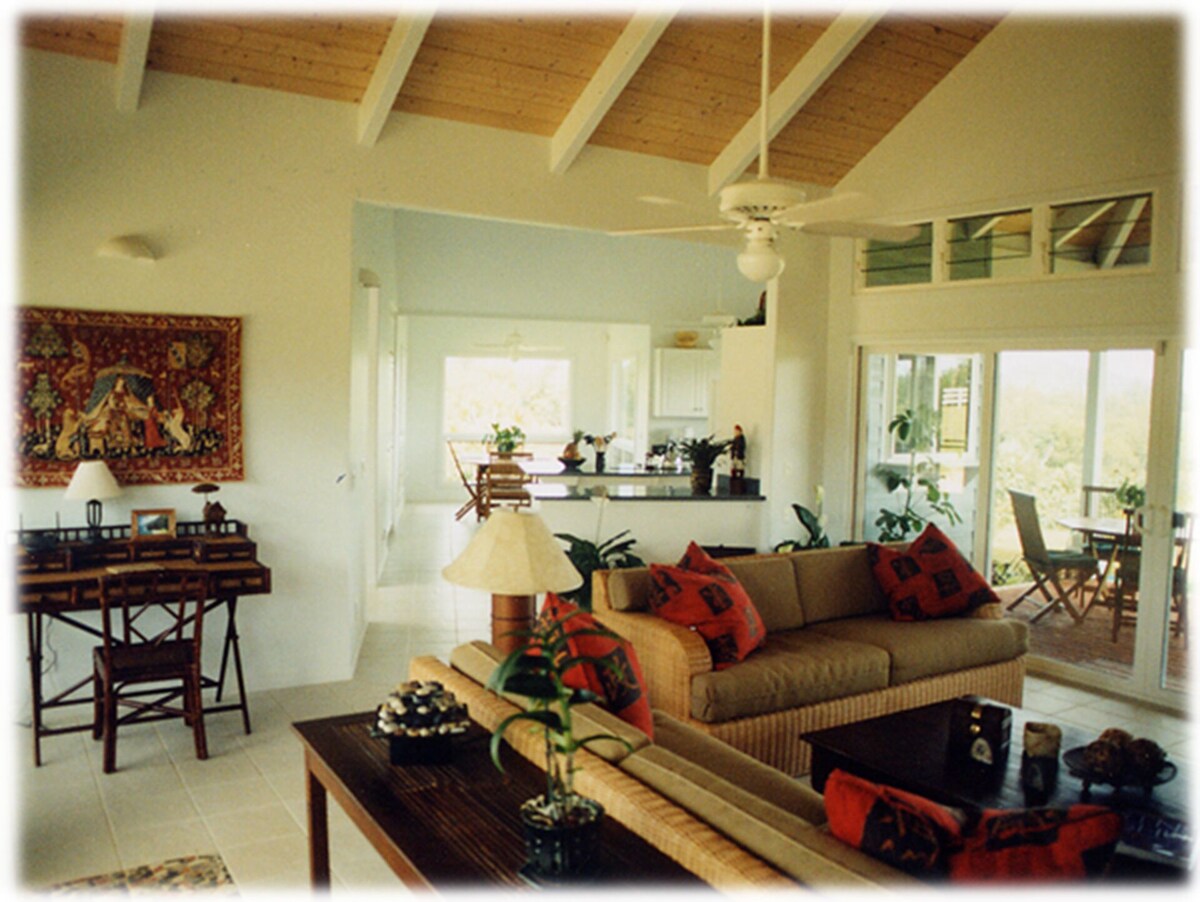Privacy, Beach, Hot Tub and Ocean Views. TVNC#4284