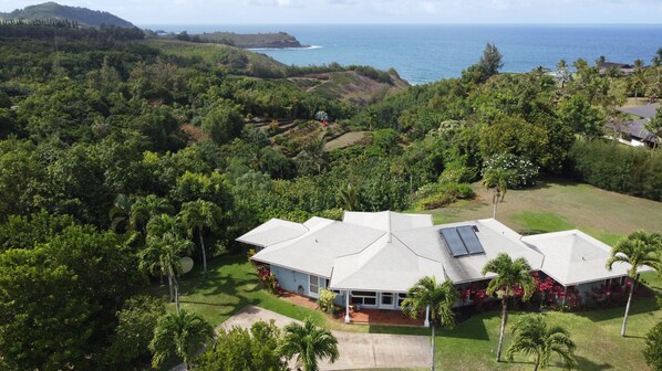 Hideaway Bay enjoys a peaceful and remote quality of privacy with Ocean Views.