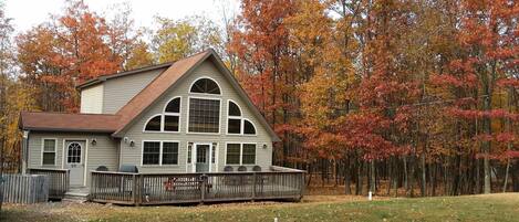 Pocono Chalet Vacation Home with Deck