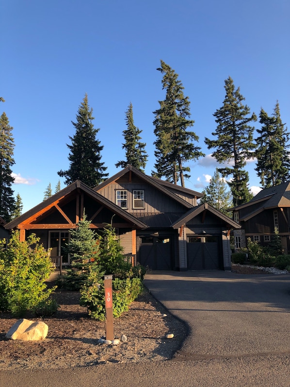 Front of home with shared driveway