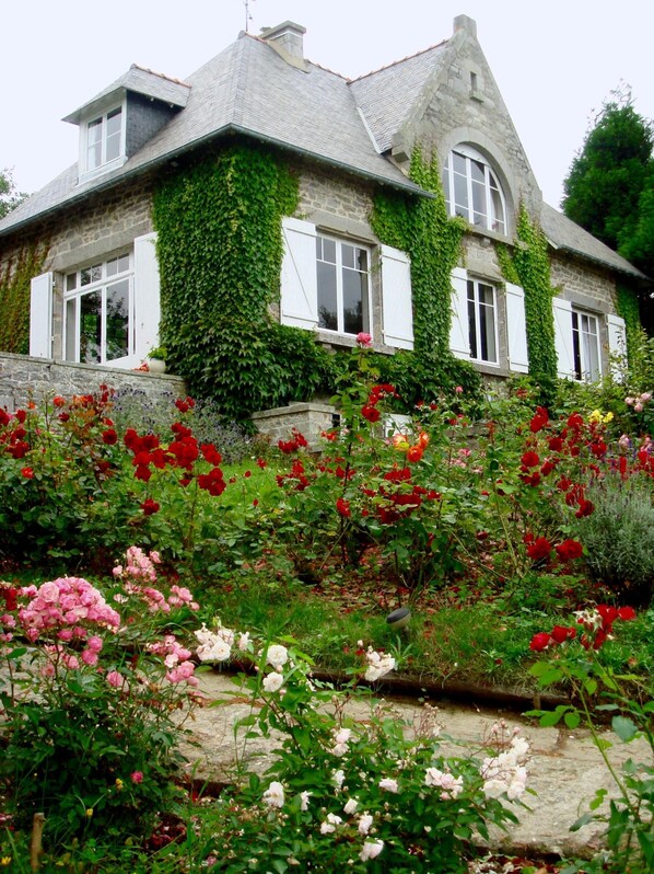 Vue depuis la montée vers la maison