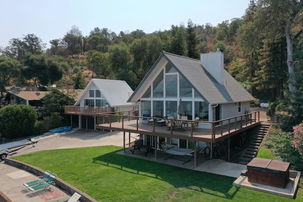 Large  main house (right) and additional optional unit (left). 