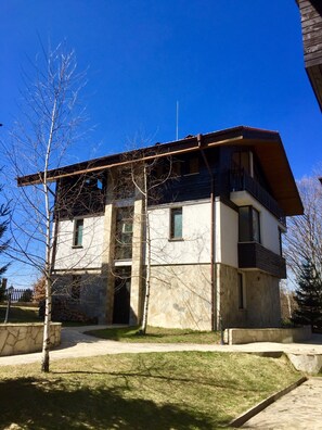 Chalet Mechka in the summer