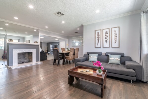 Welcome! Entry way seating area that opens up to the dining room.