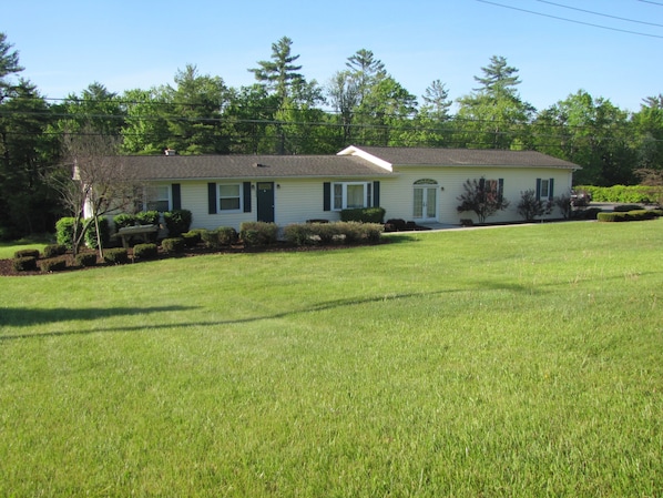 Peaceful, spacious 2000 square foot ranch home