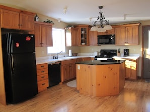 Fully equipped modern kitchen. Perfect for entertaining.