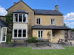 The patio with lots of seating for alfresco dining