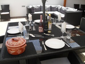 Alfresco Dining by The Pool