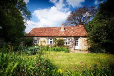 17th Century Stone Built Cottage With Tiled Roof - Former Cider Barn