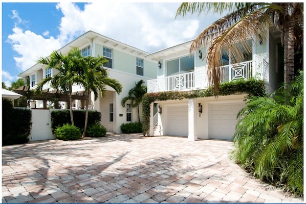 Exterior of House with Expansive Driveway