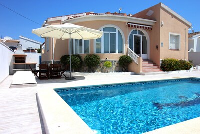 Villa mit privatem Pool - Chalet mit privatem Pool CASA GINER