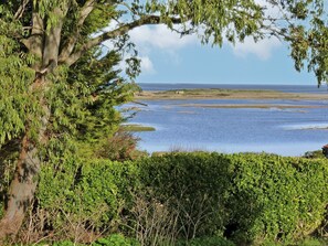 Stunning Sea view from Chapelmarsh/High Tide