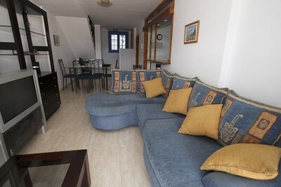 Precioso duplex en Costa Teguise con amplia terraza. WiFI gratis (modem ADSL)