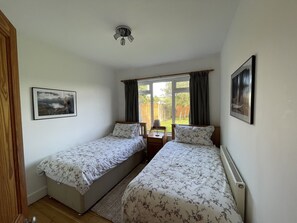 Bedroom 2 - Twin