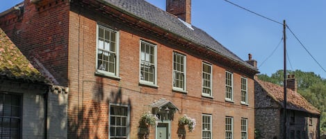 Holland House (12), Docking: Front elevation