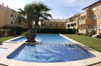 Bolonia apartment close to Jávea's Port & Beach, aircon and English TV WiFi