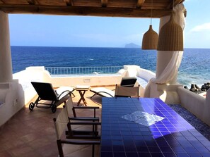 Terrace with view on Panarea and Stromboli