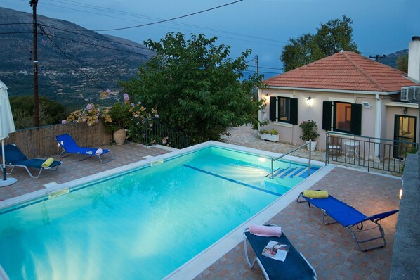 Villa Avvisania, Your dream holiday rental in Kefalonia, nearby Agia Eimiaf
