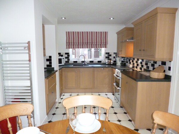 Kitchen/Dining Area