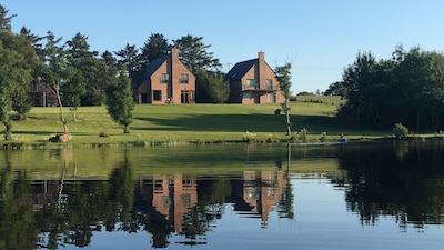 Kingfisher Lodge gives guests direct access to Lough Erne and private jetty.