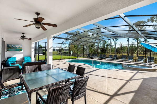South View pool with Large lanai to enjoy outdoor living