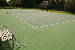 Tennis Court (own, private)