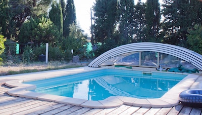 Piscina climatizada con energía solar. Tranquilo, cerca de la naturaleza / atracciones. También un centro de bienestar