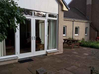 Spacious two bedroom single storey self catering accommodation. Rural setting.