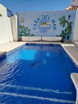 Pool maintained by an approved operative.
Oceanpools of Los Alcazares